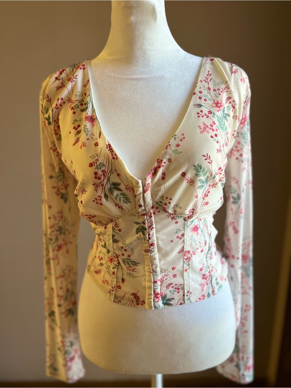 Forever 21 Cream Floral V-Neck Button Front Long Sleeve Top